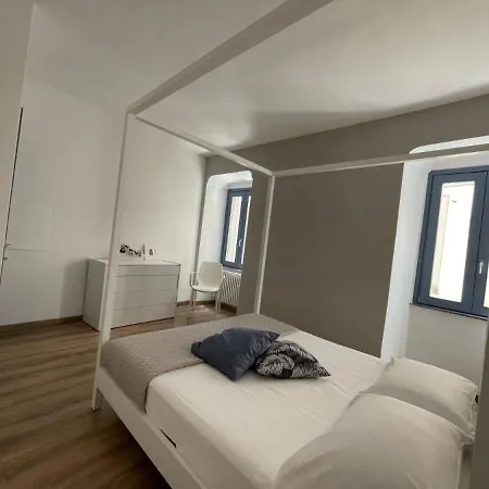 Iseolakerental - Palazzo Cinquecento